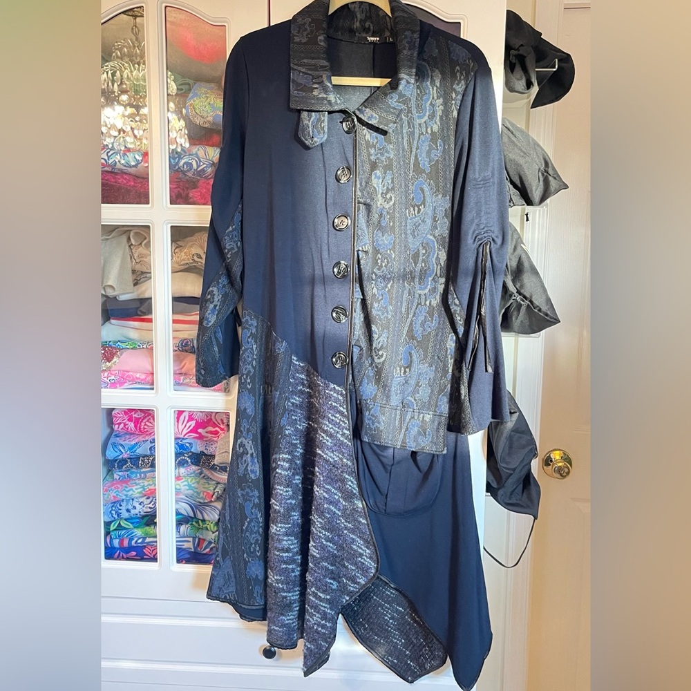 EUC Tesoro Moda Elegant Navy and Gray Button-Up Coat Dress. Size L